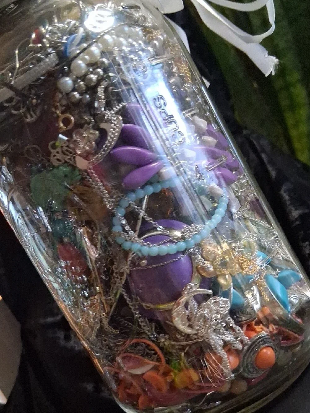 Mystery Jewelry Jar 1/2 Gallon Mason Jar 5 Lbs . Lots Of Beautiful Jewelry.